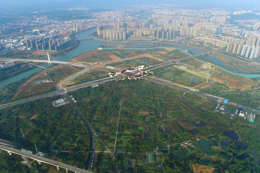 實(shí)景鳥(niǎo)瞰圖-麗湖區(qū)塊下穿隧道及3D信息化開(kāi)發(fā)工程.jpg